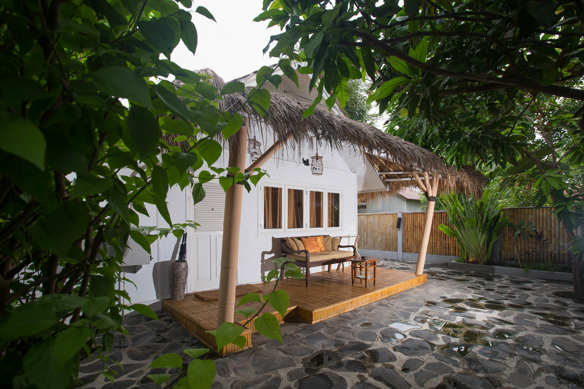 Scallywags Smugglers Gili Air Exterior photo