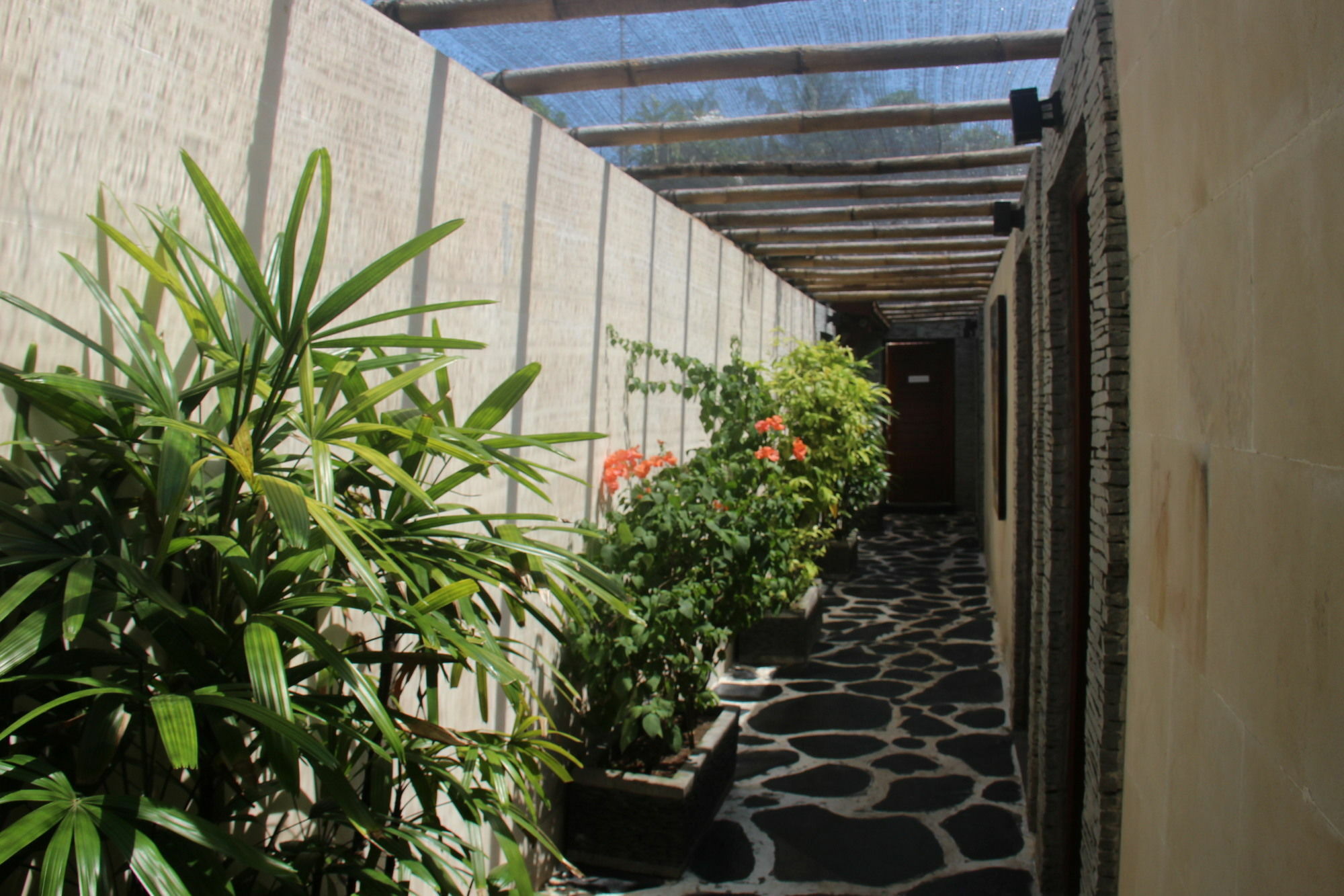 Scallywags Smugglers Gili Air Exterior photo